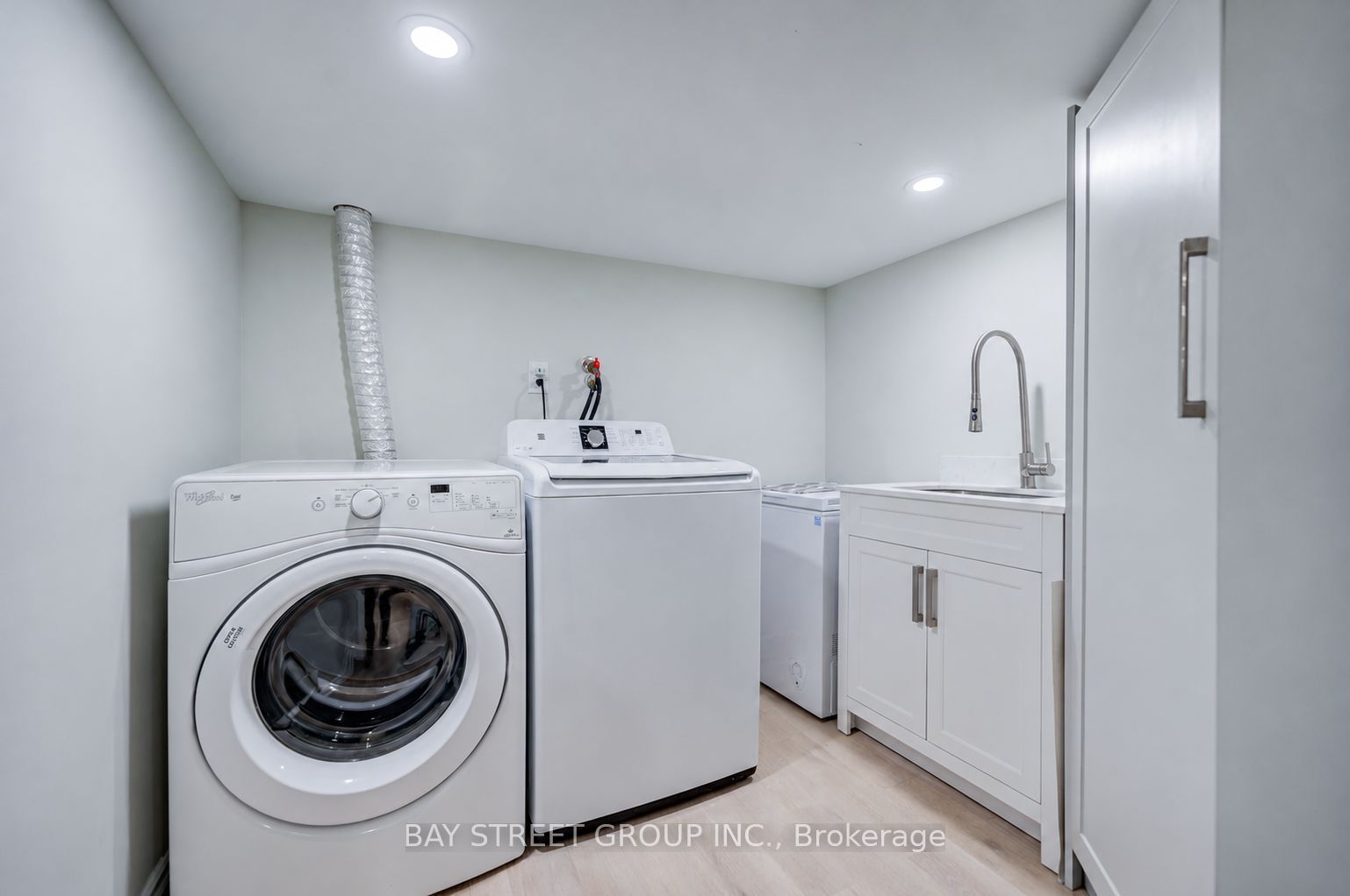 212 Hollingham Road Property Photo 35