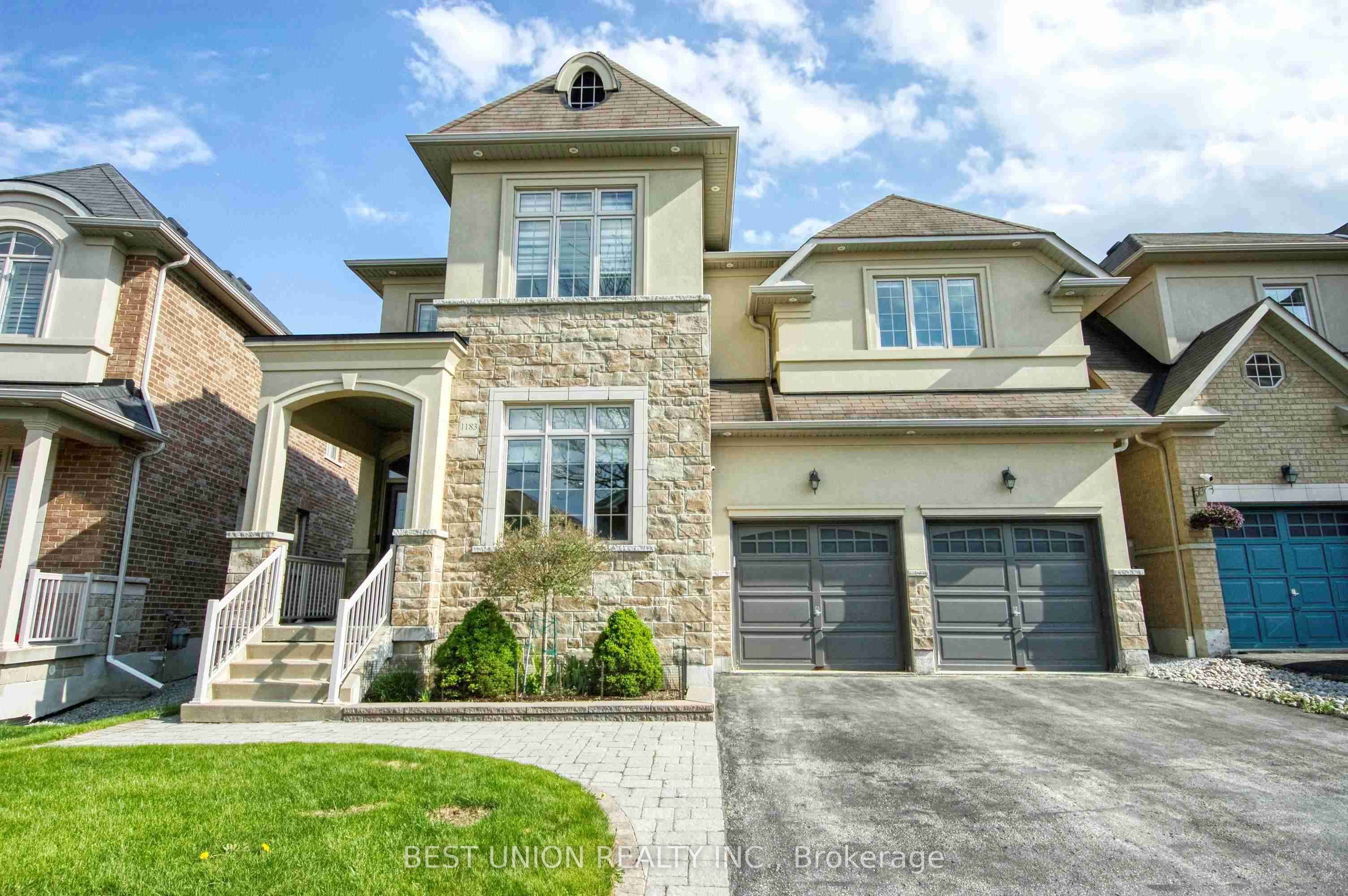 1183 Mctavish Drive Property Photo 1