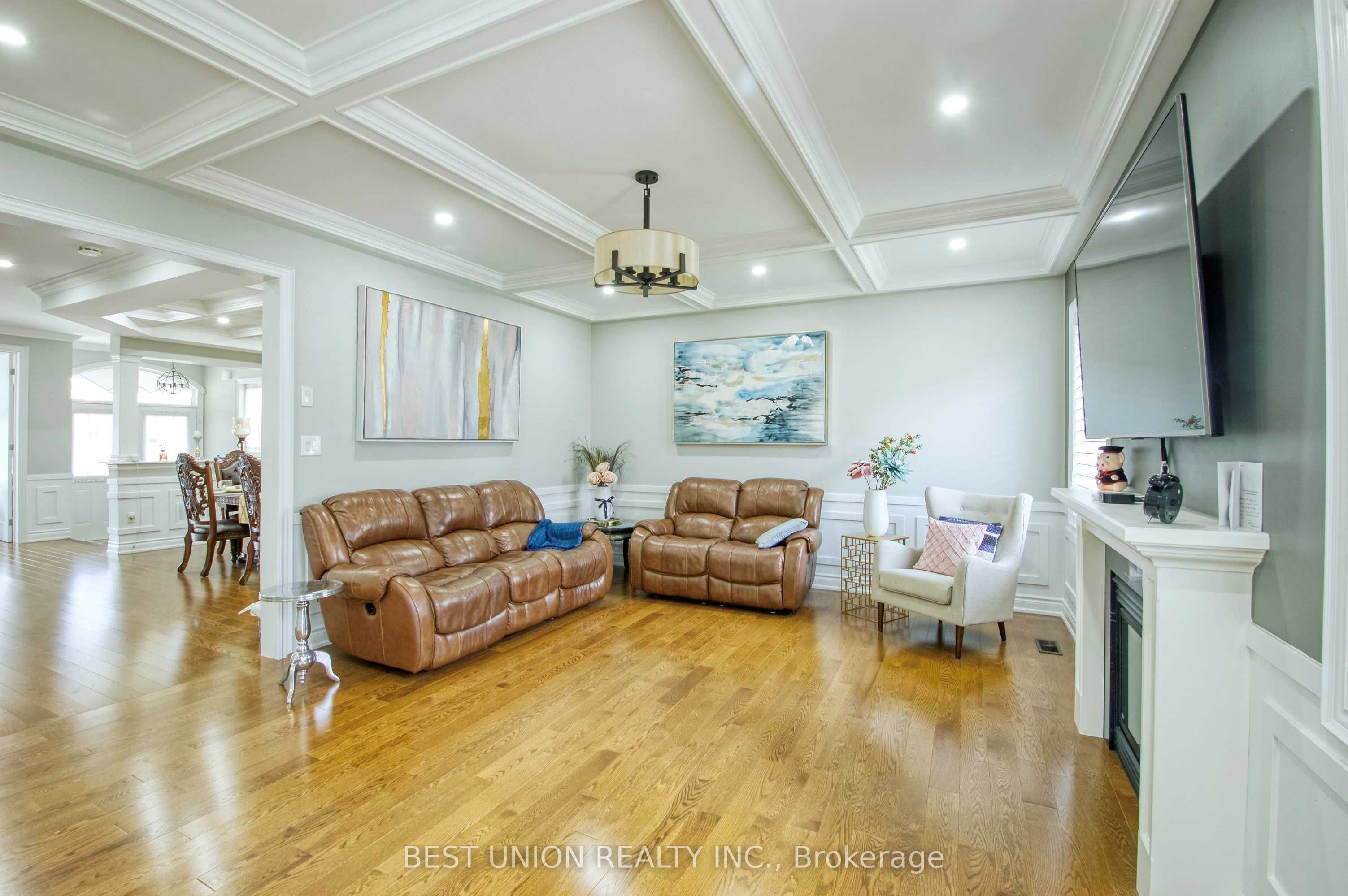1183 Mctavish Drive Property Photo 8