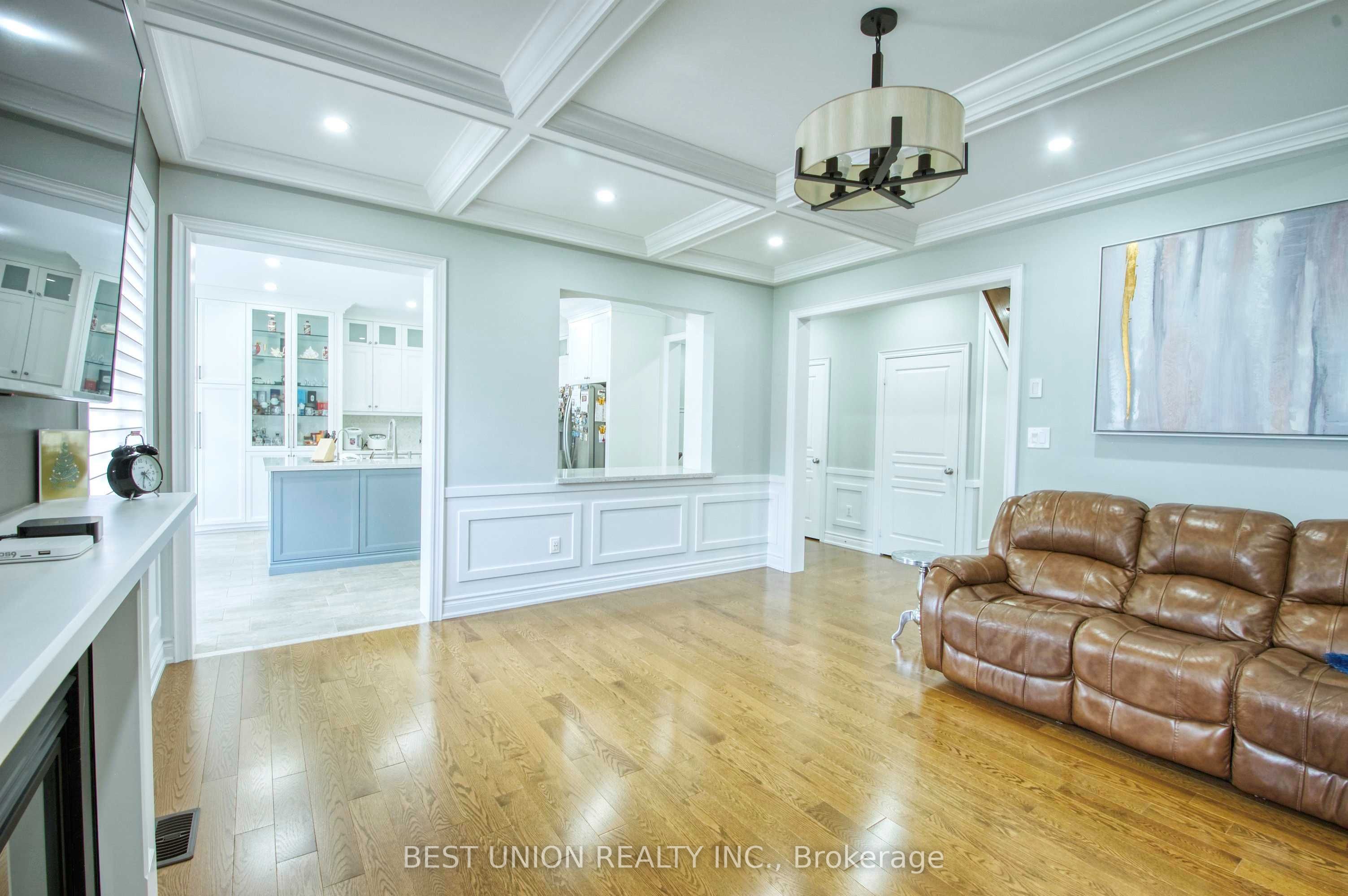 1183 Mctavish Drive Property Photo 11
