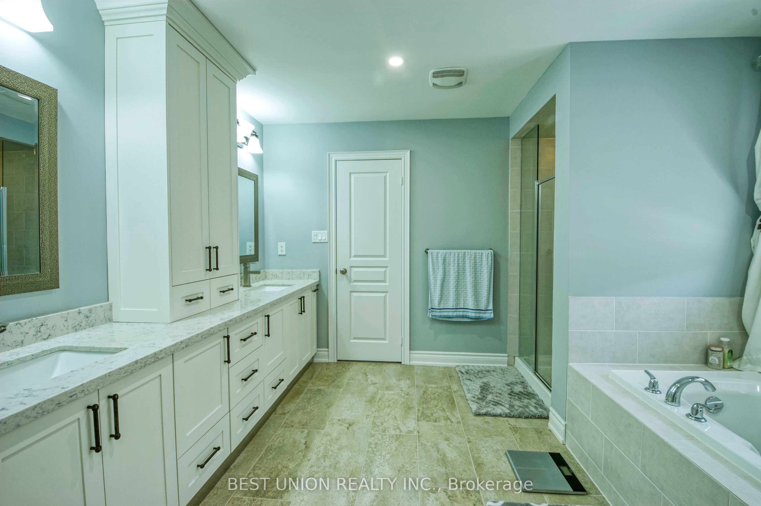 1183 Mctavish Drive Property Photo 33