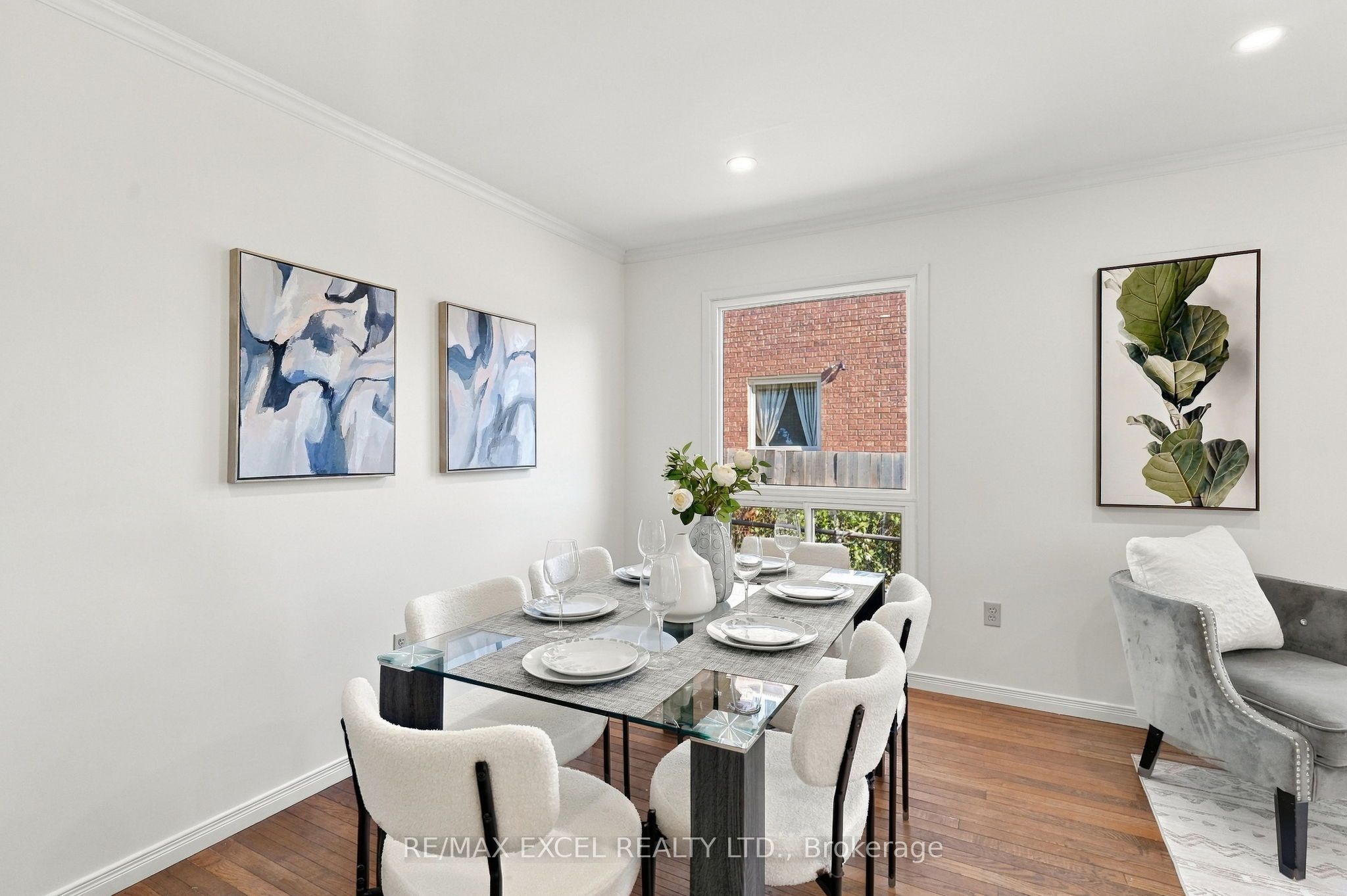 97 Tangmere Crescent Property Photo 7