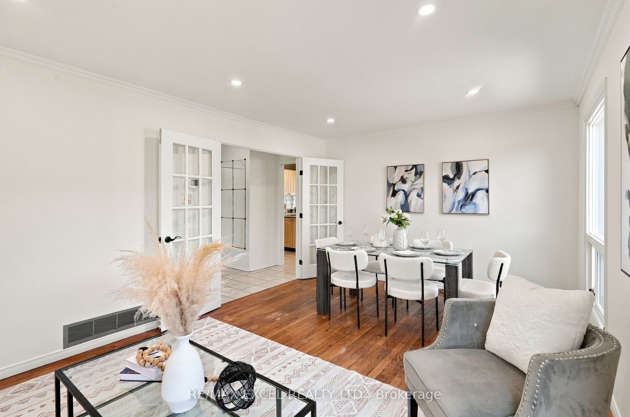 97 Tangmere Crescent Property Photo 13