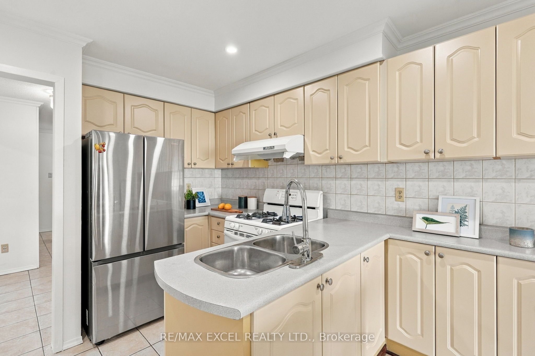 97 Tangmere Crescent Property Photo 15