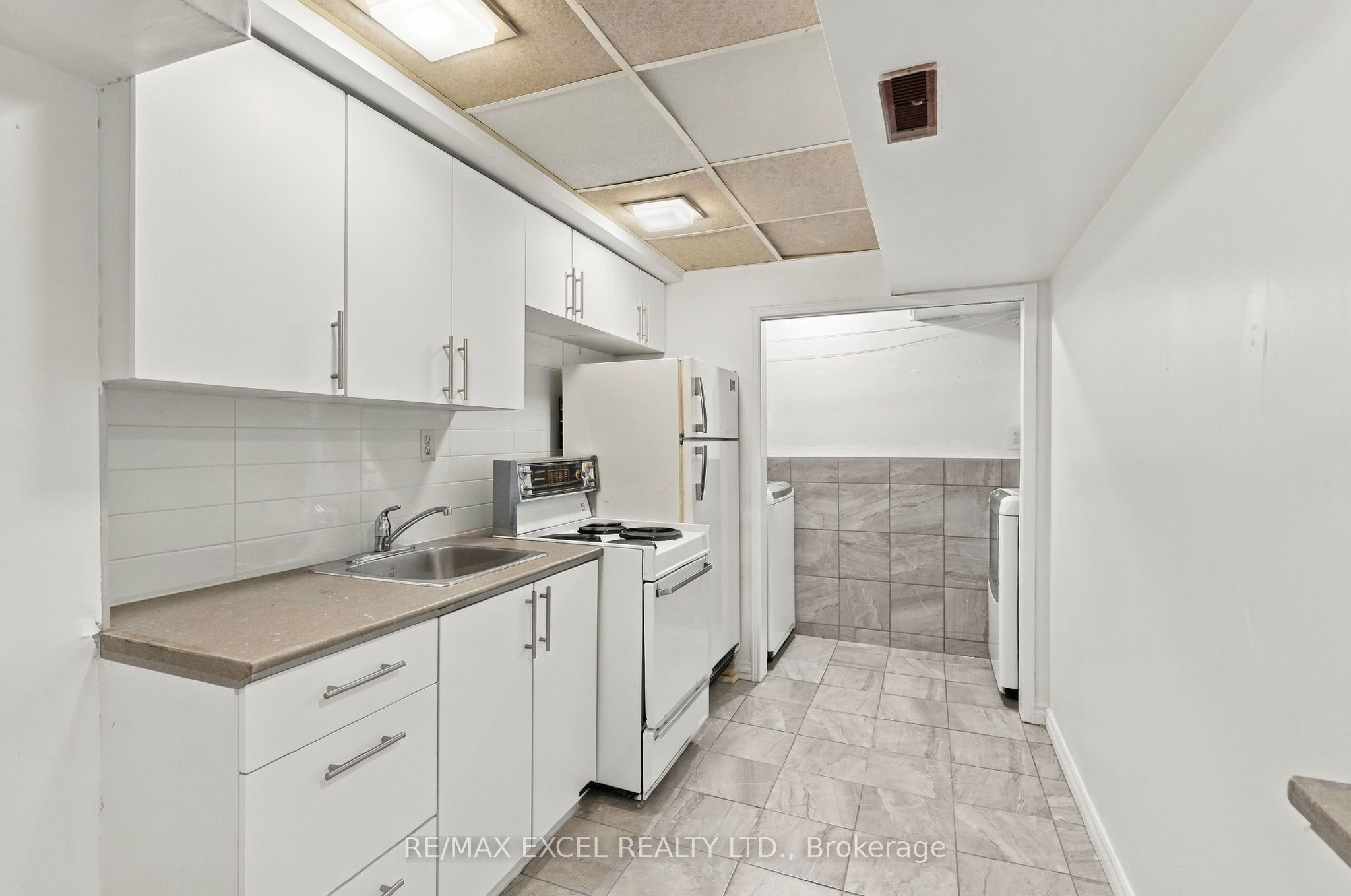 97 Tangmere Crescent Property Photo 41