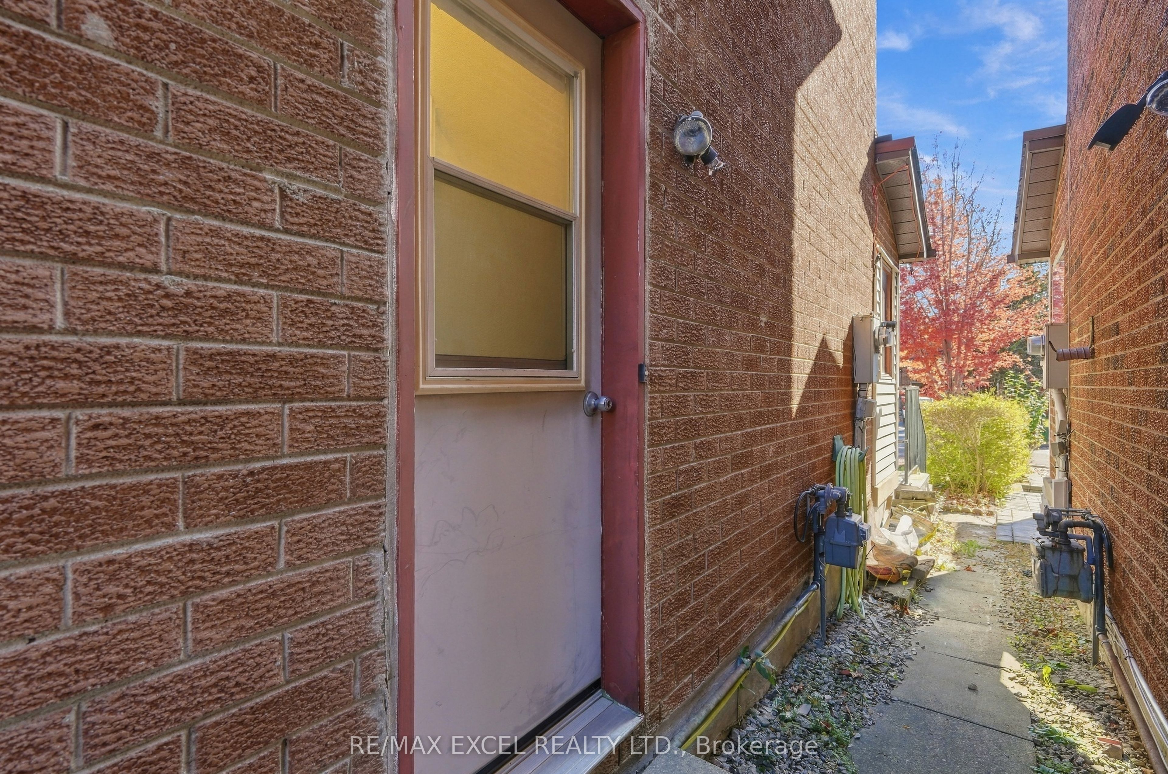 97 Tangmere Crescent Property Photo 44