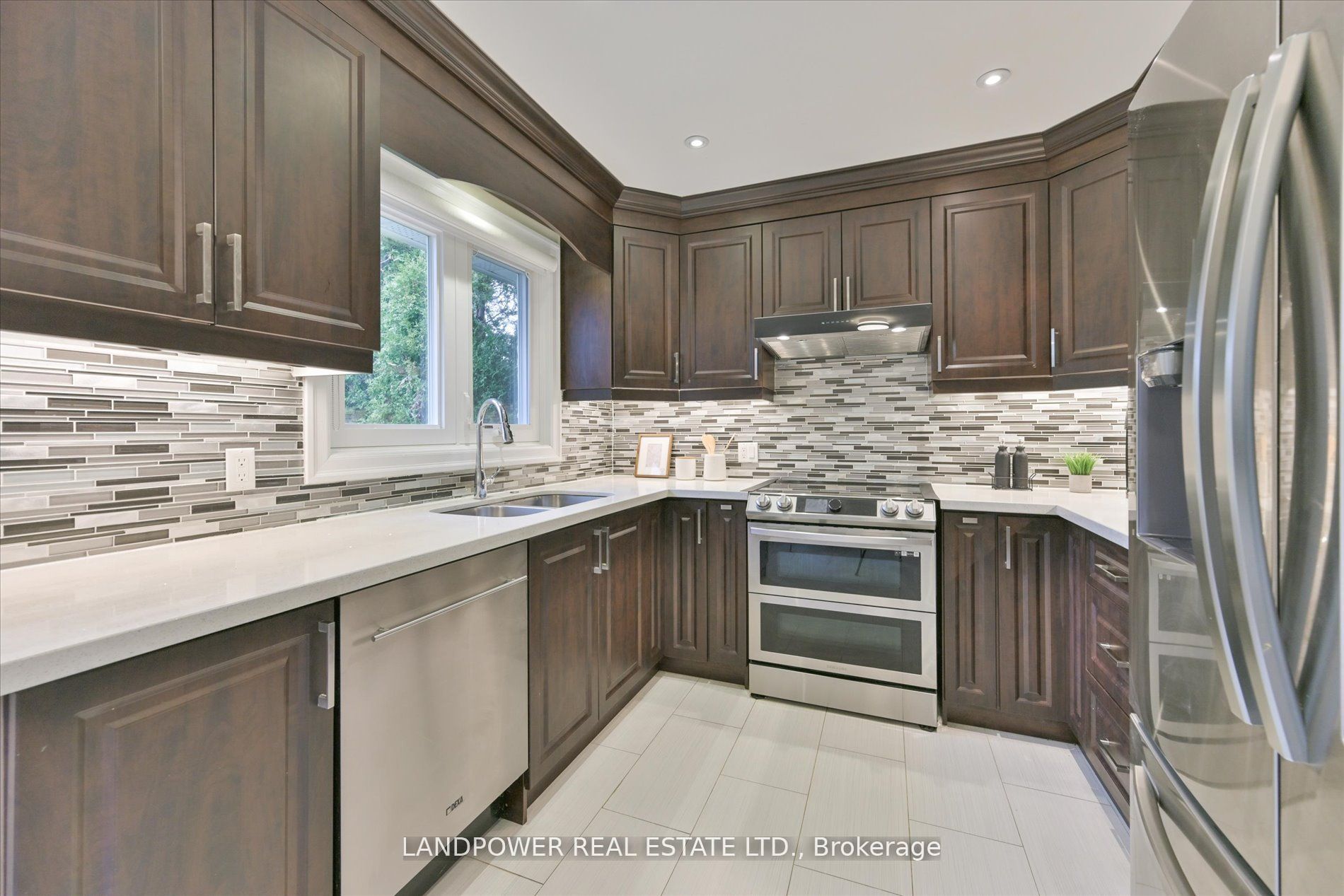 14 Carlton Road Property Photo 12