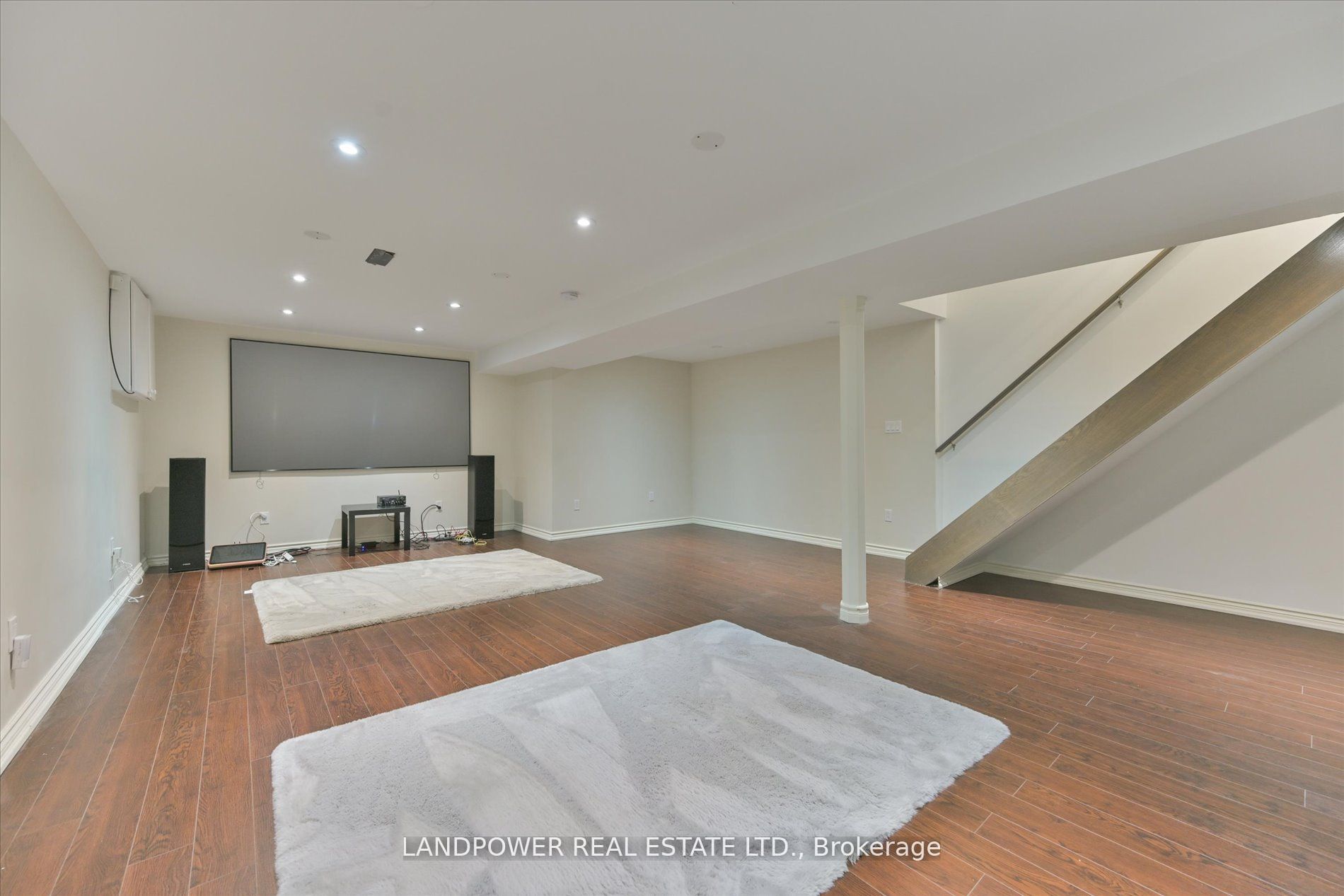 14 Carlton Road Property Photo 32