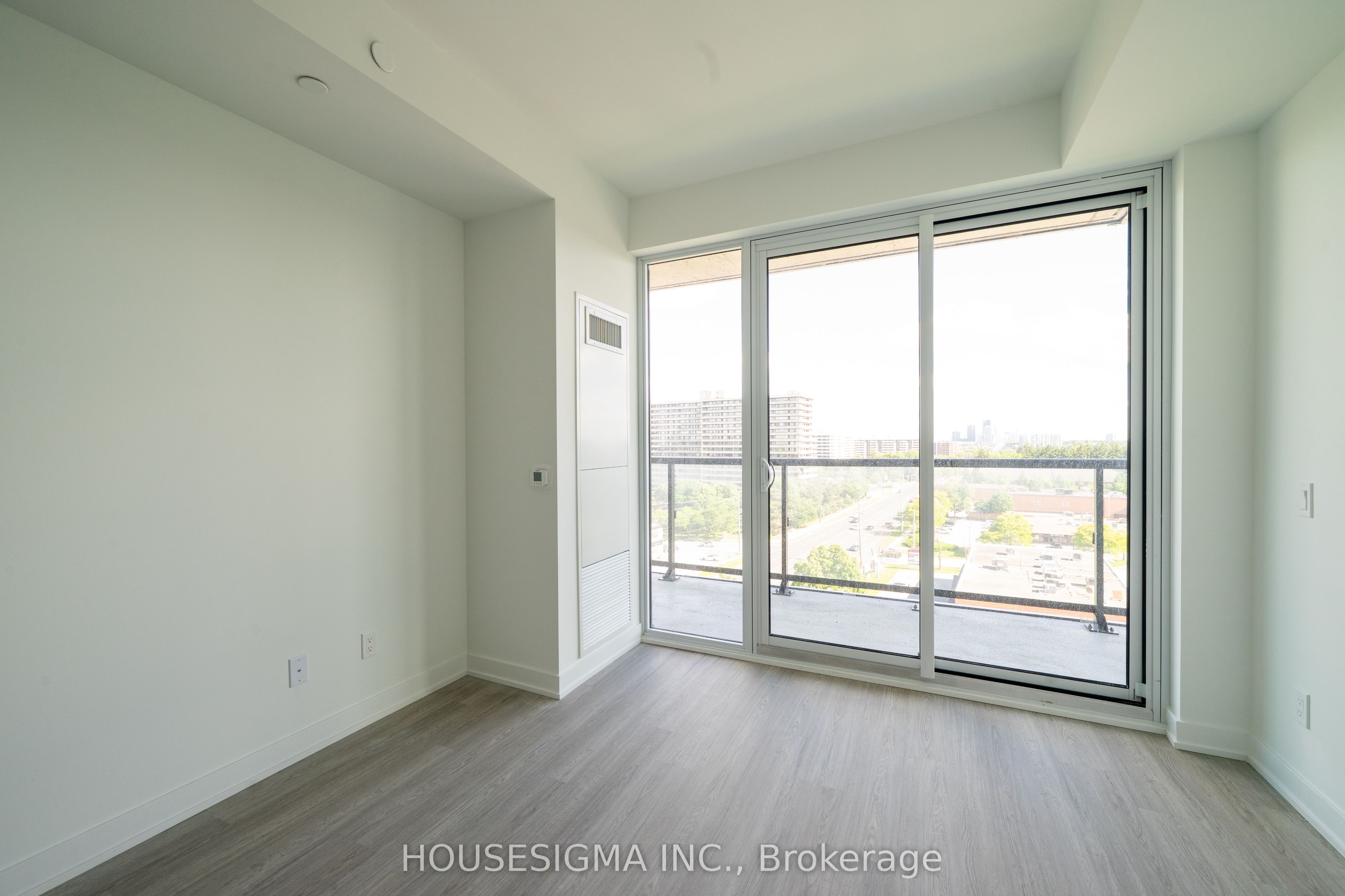 8188 Yonge Street 820 Property Photo 7