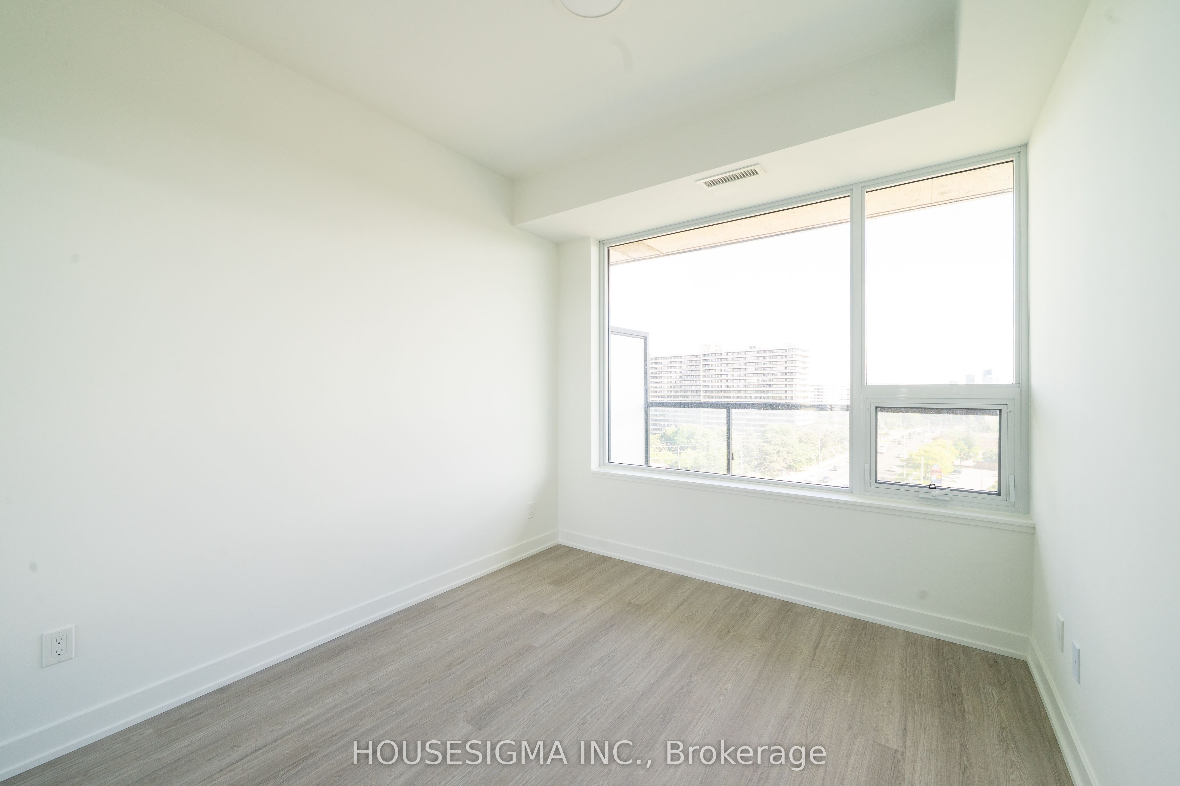 8188 Yonge Street 820 Property Photo 11