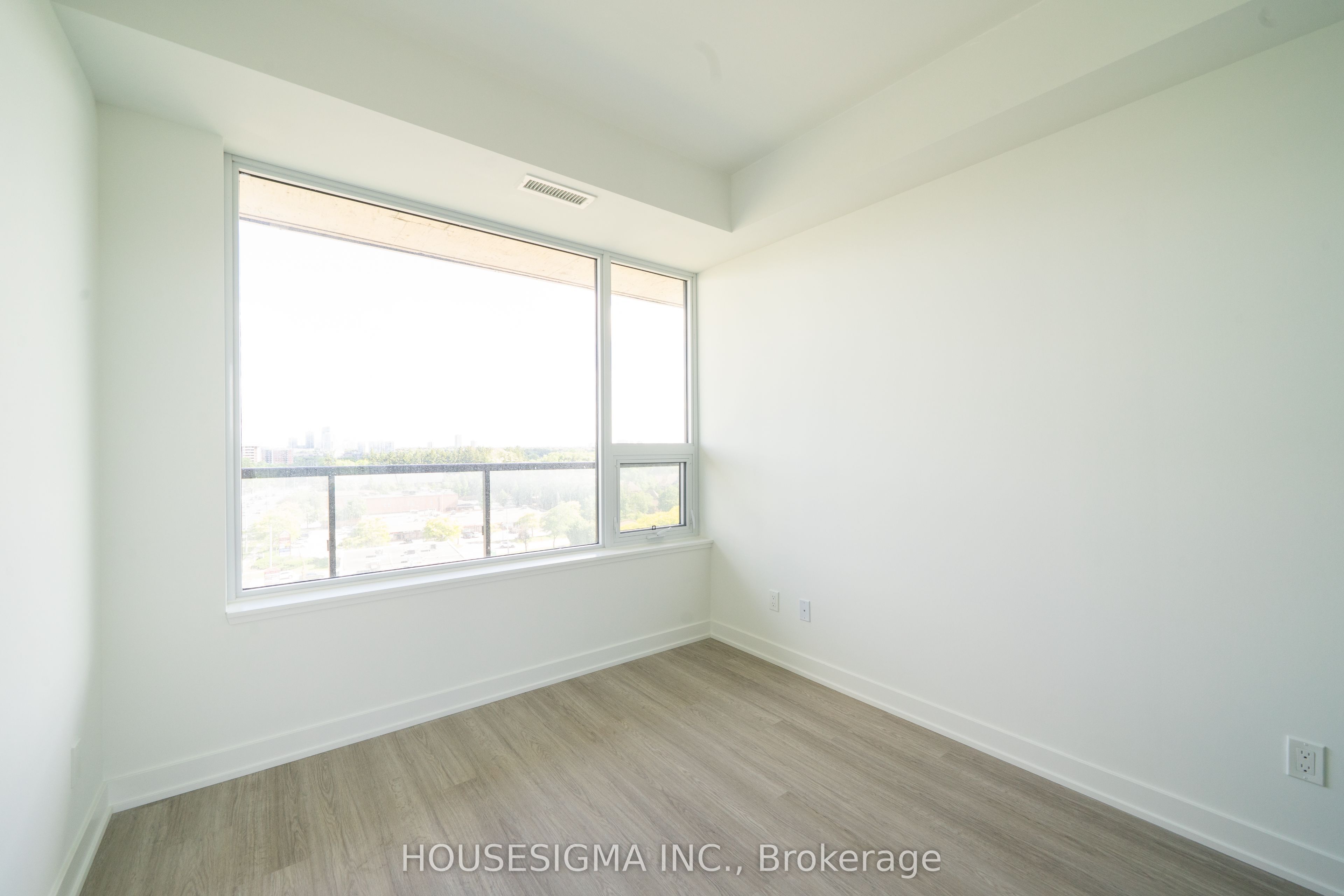 8188 Yonge Street 820 Property Photo 12