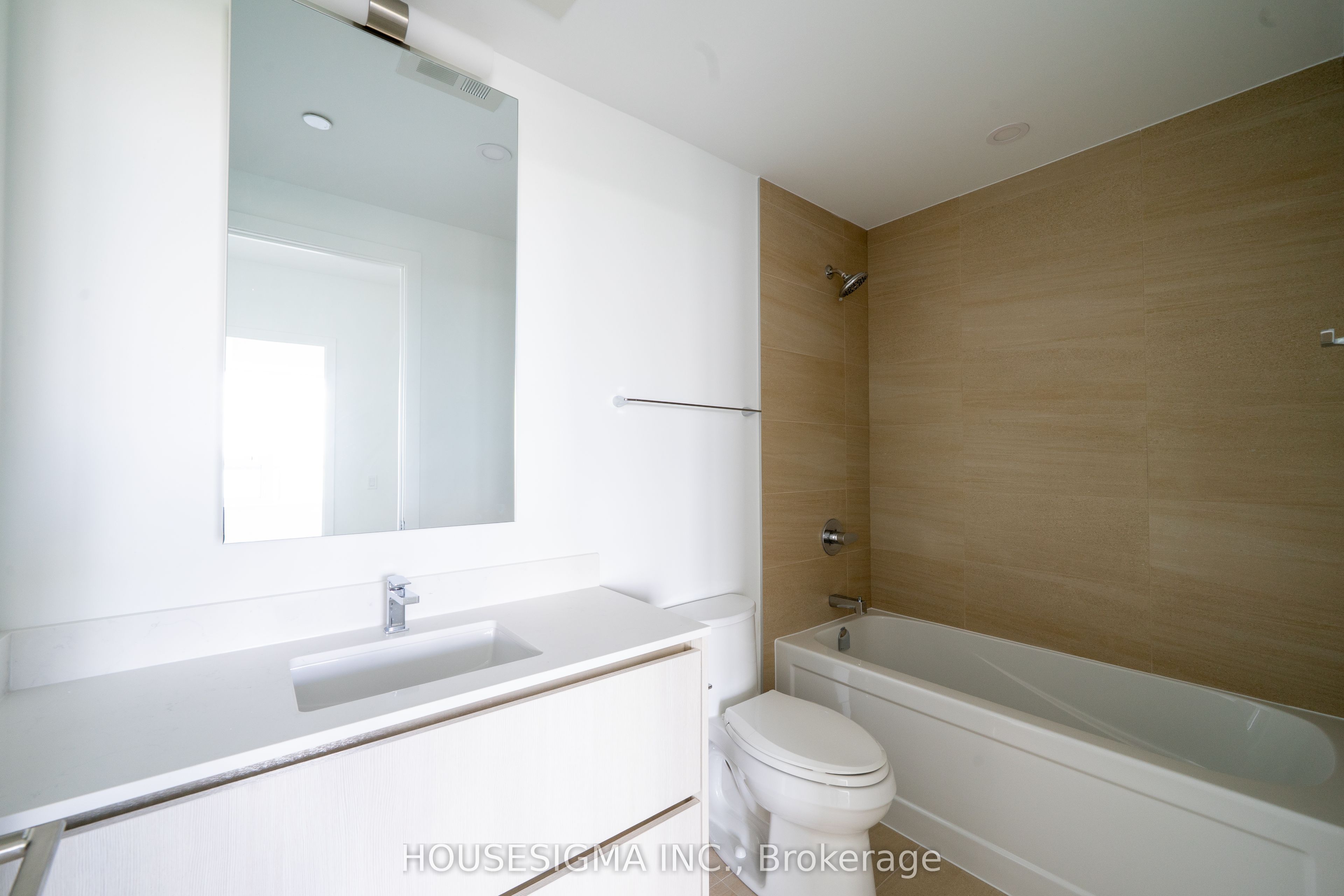 8188 Yonge Street 820 Property Photo 14