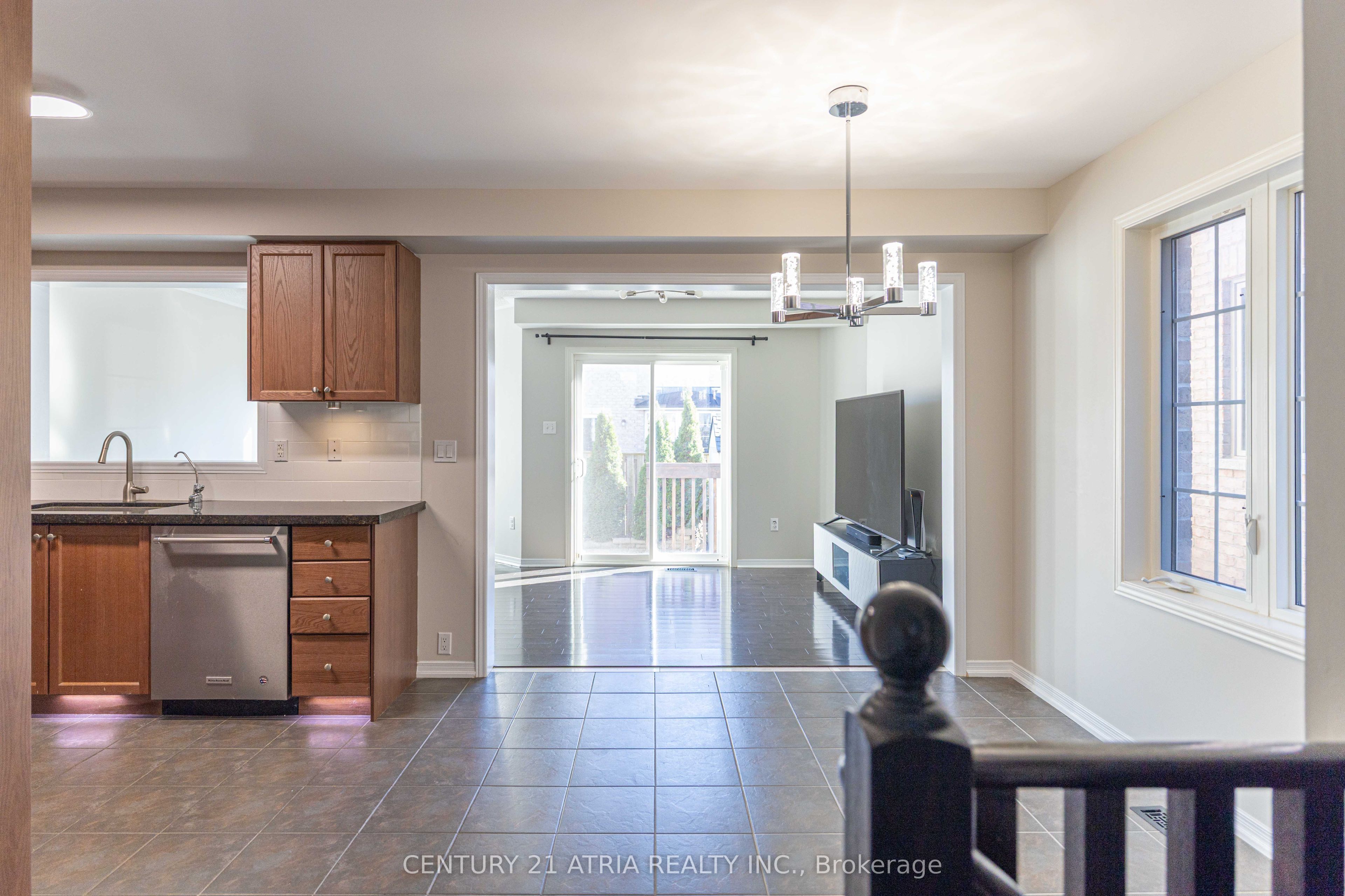 85 Vera Lynn Crescent Property Photo 5