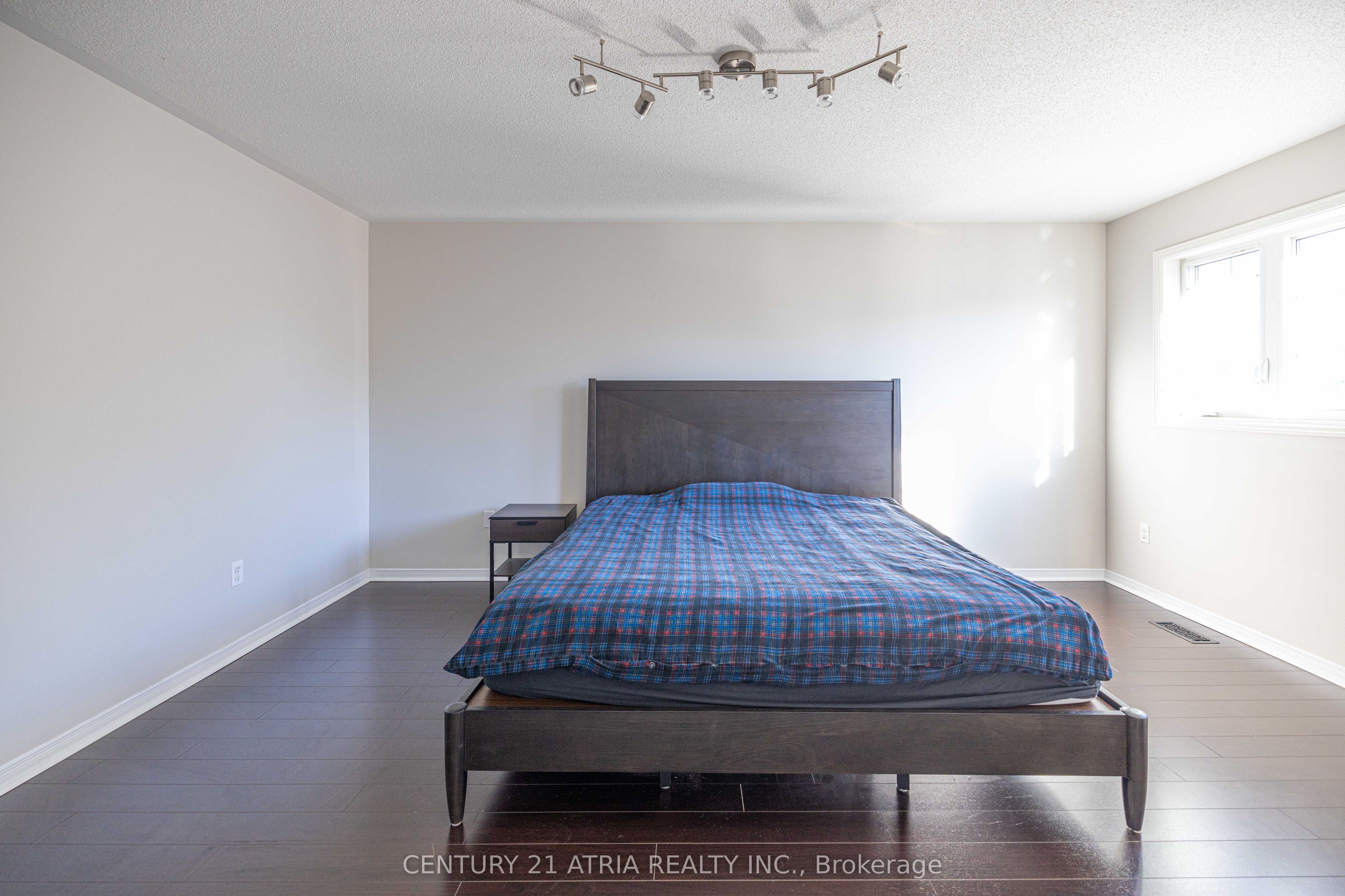 85 Vera Lynn Crescent Property Photo 11