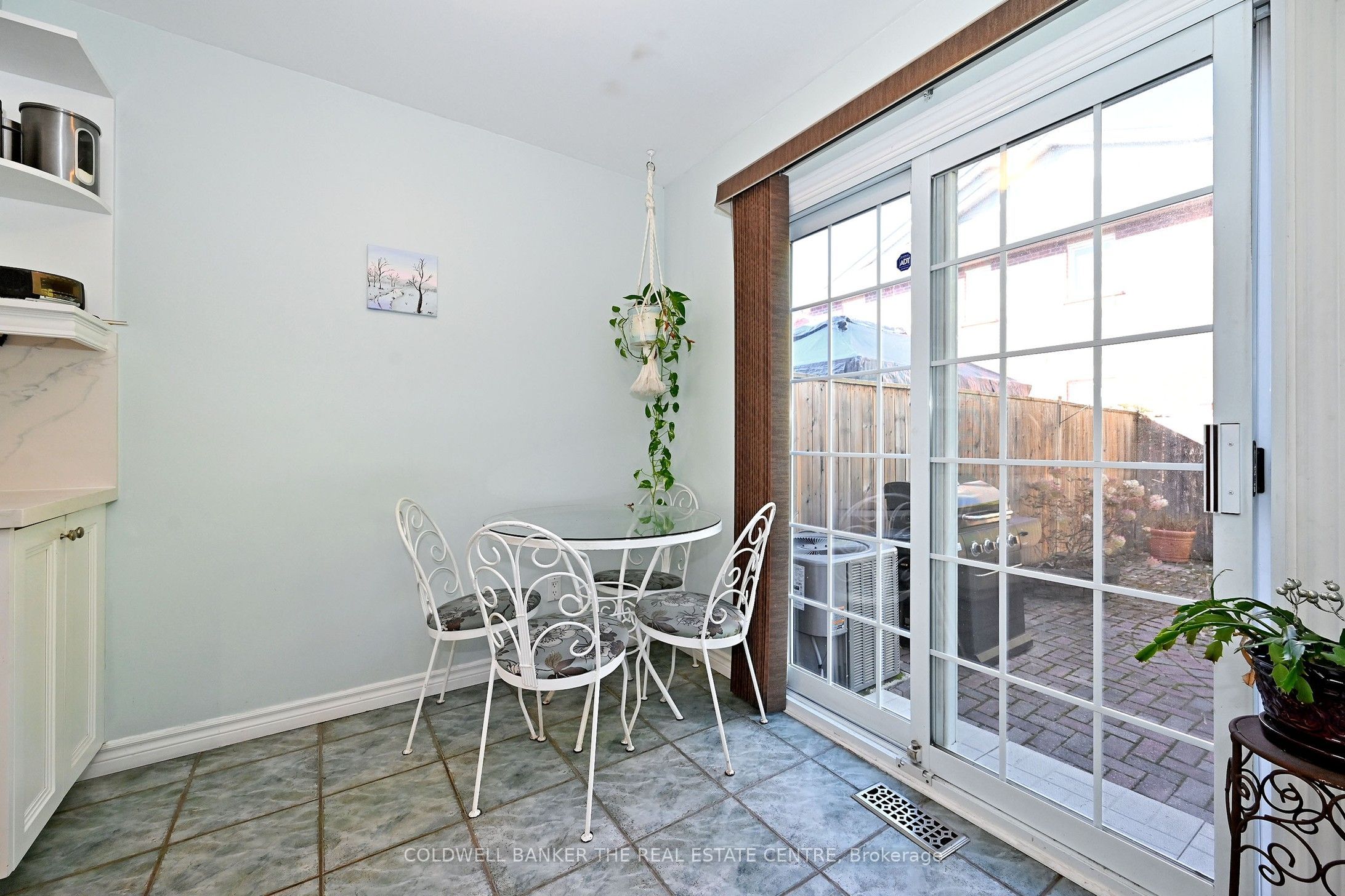 754 Shanahan Boulevard Property Photo 16
