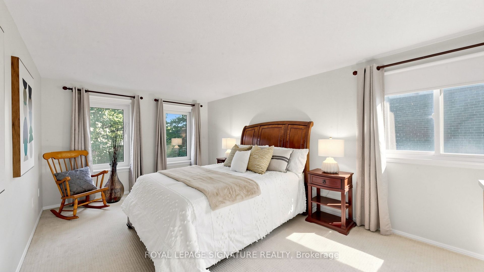 16 Meyer Circle Property Photo 9