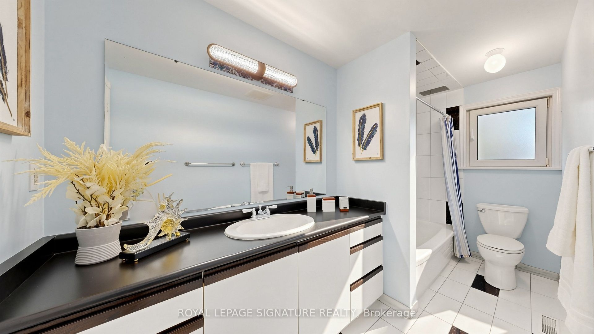 16 Meyer Circle Property Photo 14