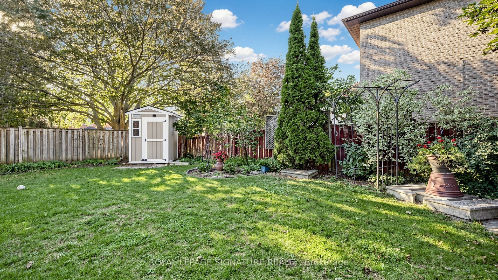 16 Meyer Circle Property Photo 16