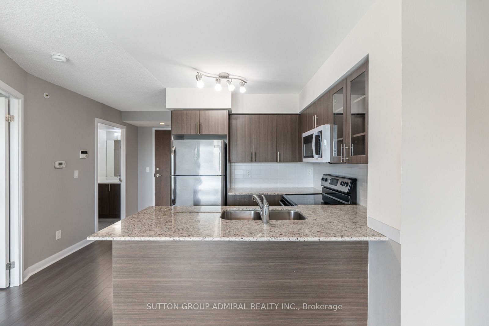 75 Norman Bethune Avenue 412 Property Photo 5