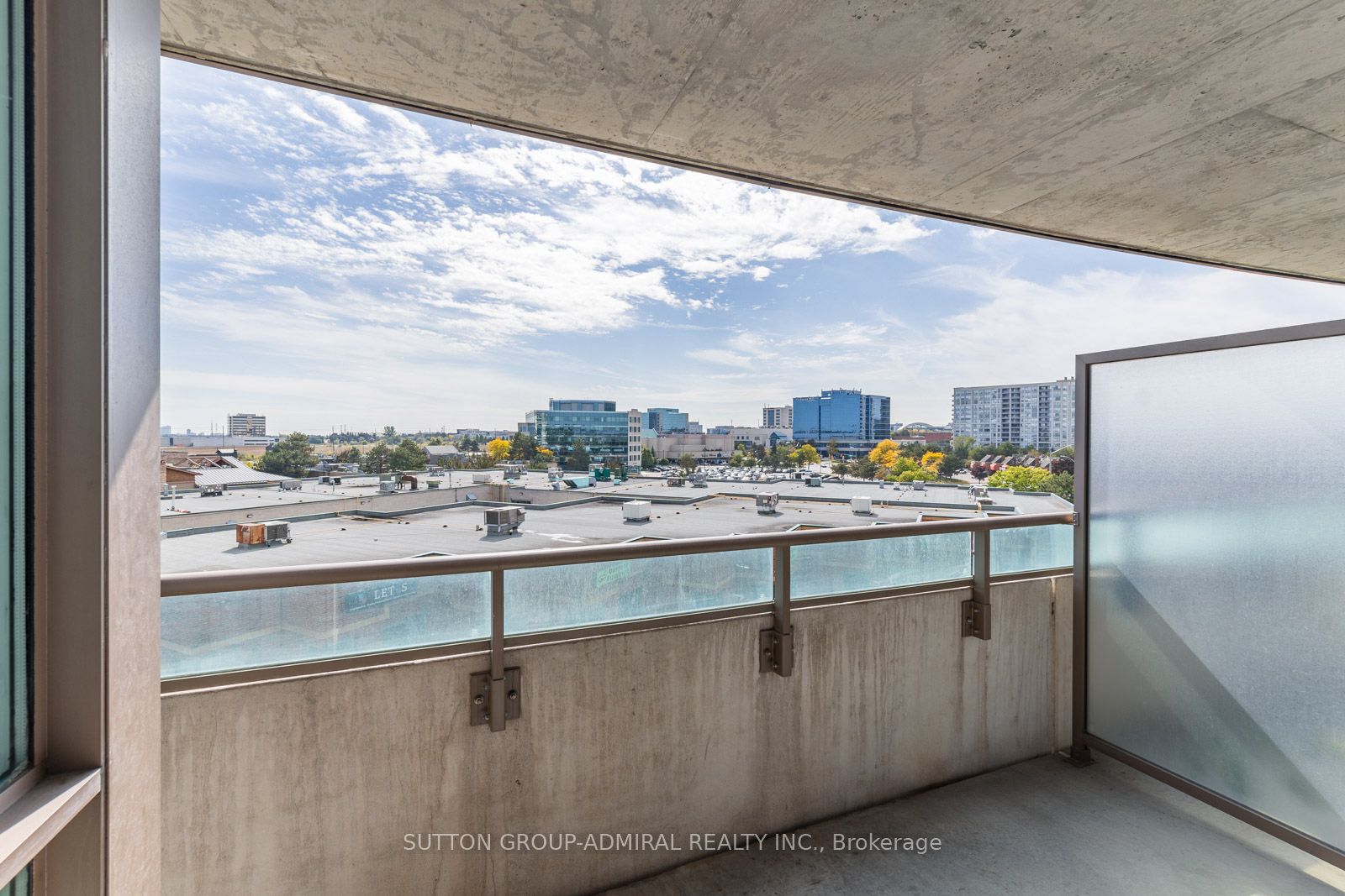 75 Norman Bethune Avenue 412 Property Photo 16