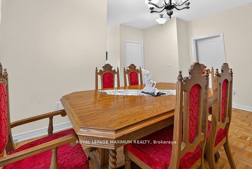 62 Diploma Avenue Property Photo 8