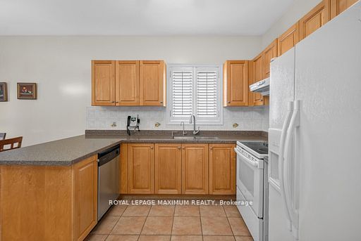 62 Diploma Avenue Property Photo 12