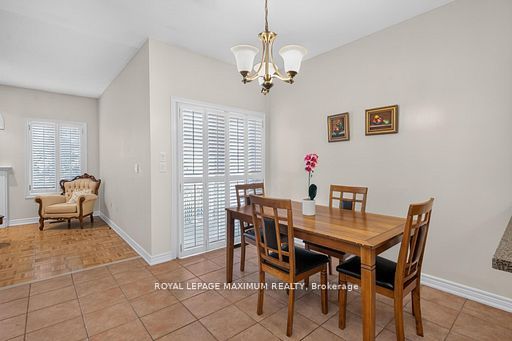 62 Diploma Avenue Property Photo 14