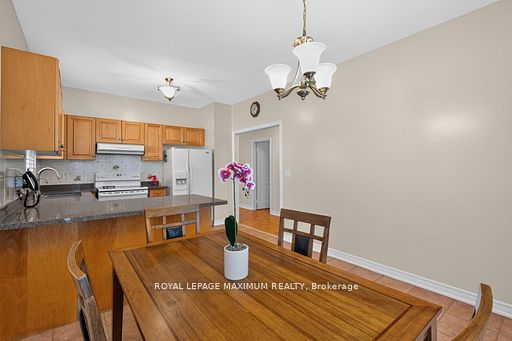 62 Diploma Avenue Property Photo 16