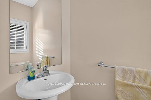 62 Diploma Avenue Property Photo 20