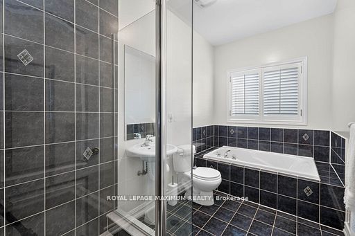 62 Diploma Avenue Property Photo 24