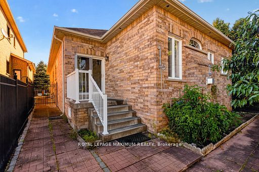 62 Diploma Avenue Property Photo 32