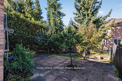 62 Diploma Avenue Property Photo 33