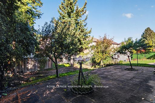 62 Diploma Avenue Property Photo 34