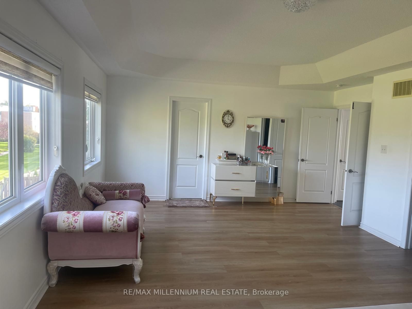 77 Collier Crescent Property Photo 13
