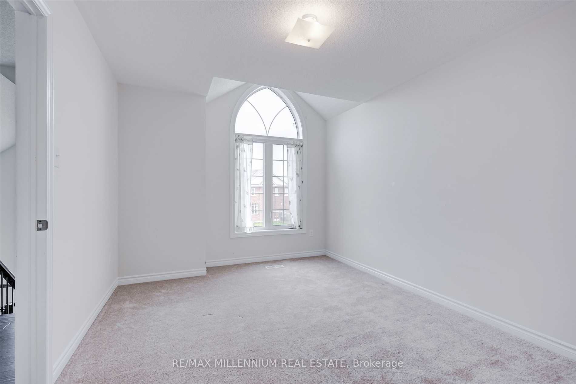 77 Collier Crescent Property Photo 24