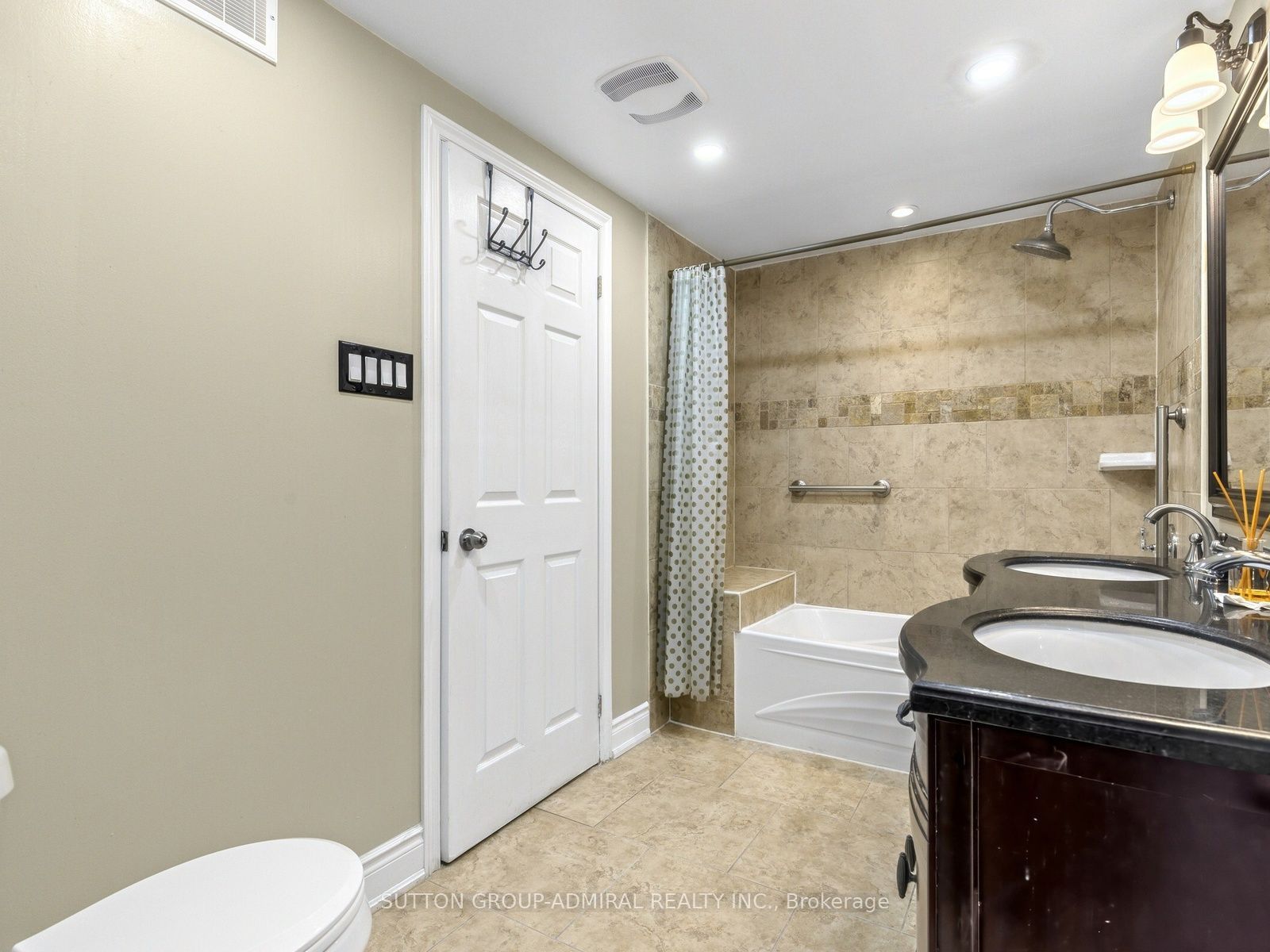 238 Glen Shields Avenue Property Photo 35