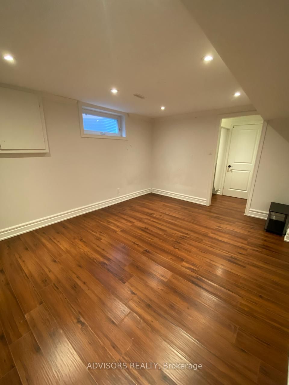 16 Sabrina Court Property Photo 5