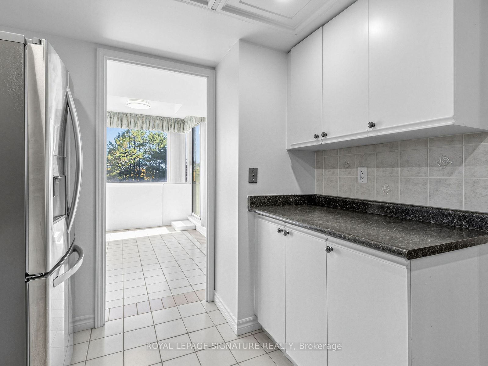 20 Harding Boulevard W 303 Property Photo 10
