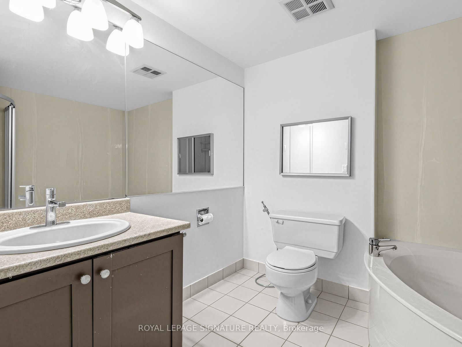 20 Harding Boulevard W 303 Property Photo 16