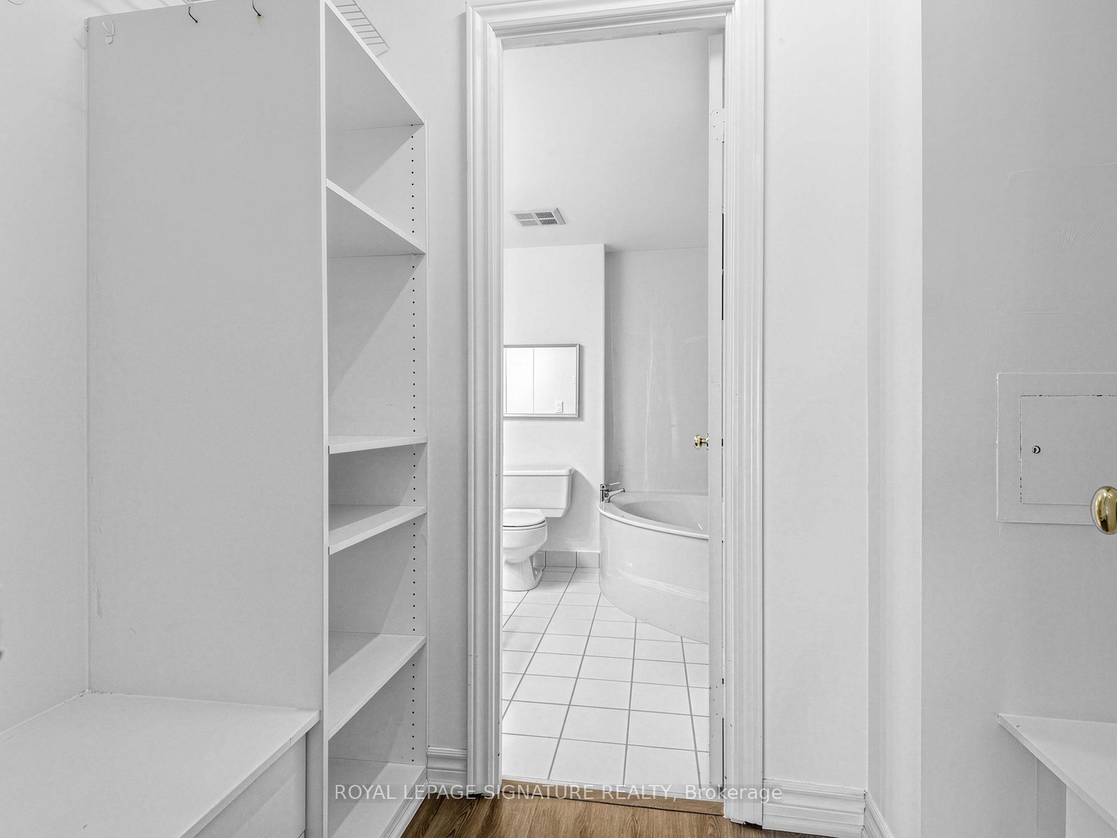 20 Harding Boulevard W 303 Property Photo 18