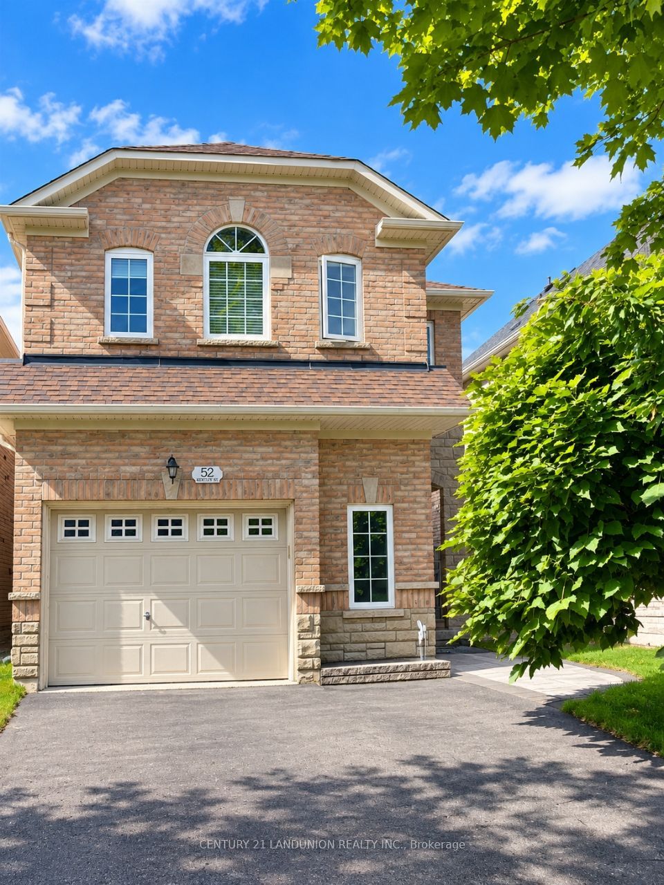 52 Kentley Street Property Photo 1