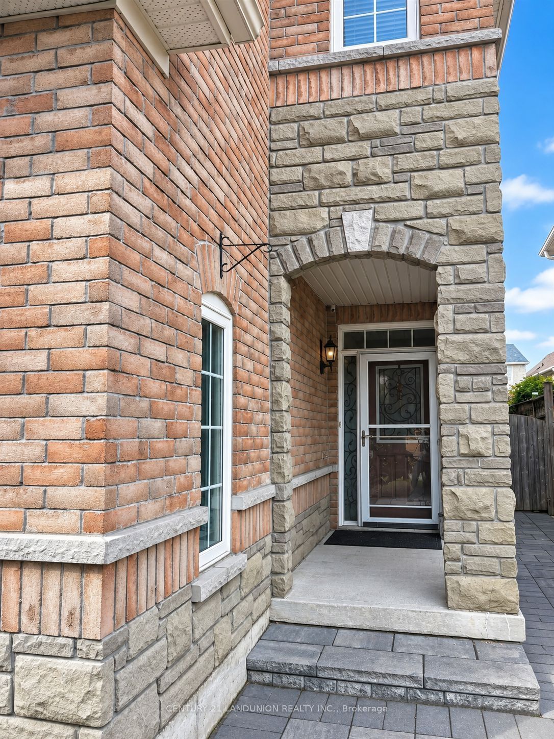 52 Kentley Street Property Photo 2