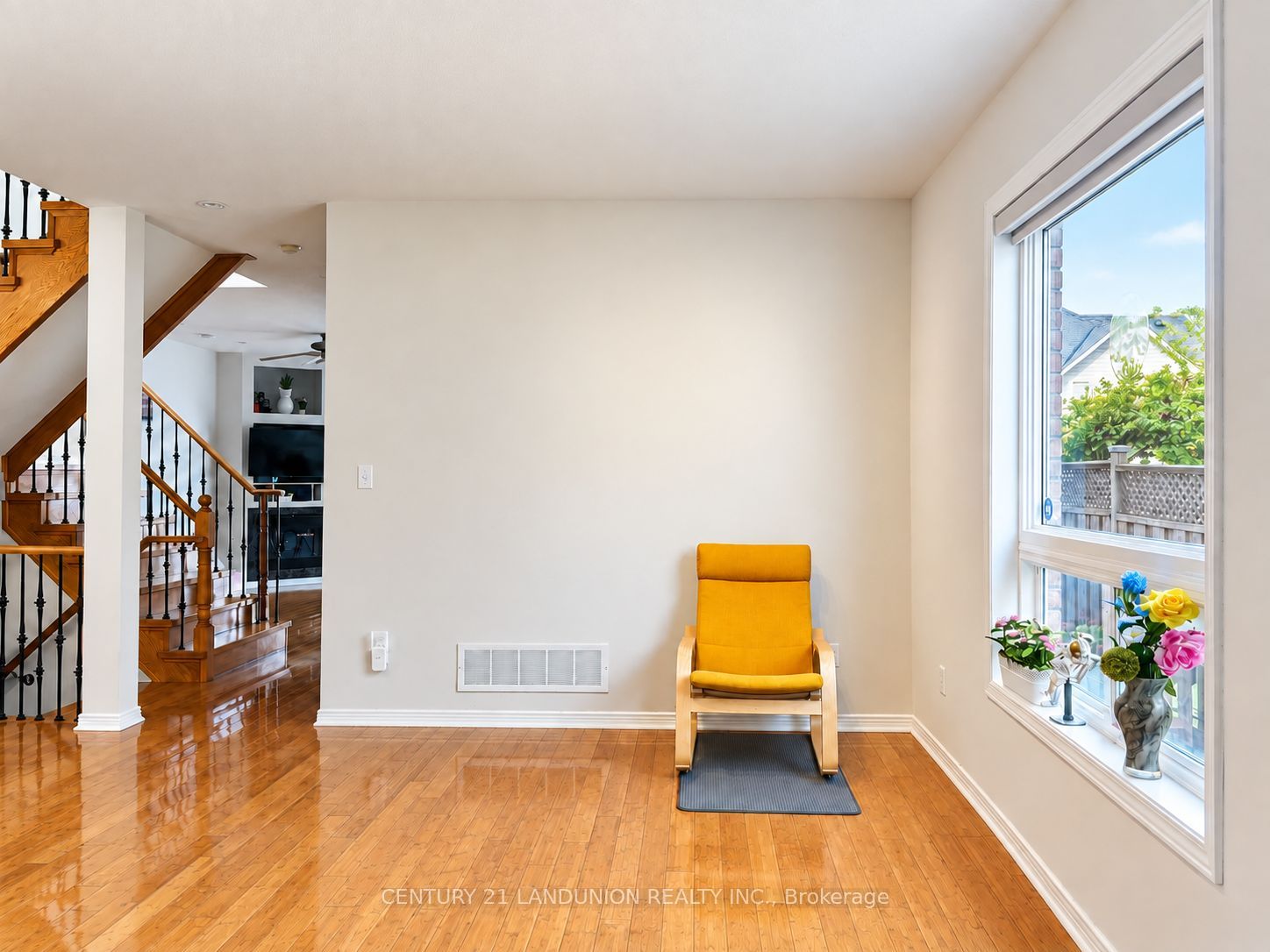 52 Kentley Street Property Photo 4