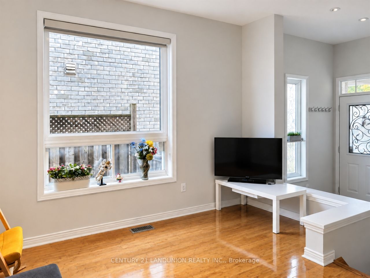 52 Kentley Street Property Photo 5