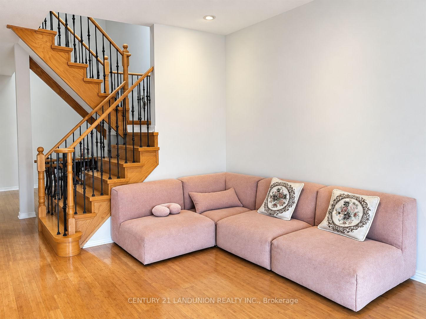 52 Kentley Street Property Photo 9