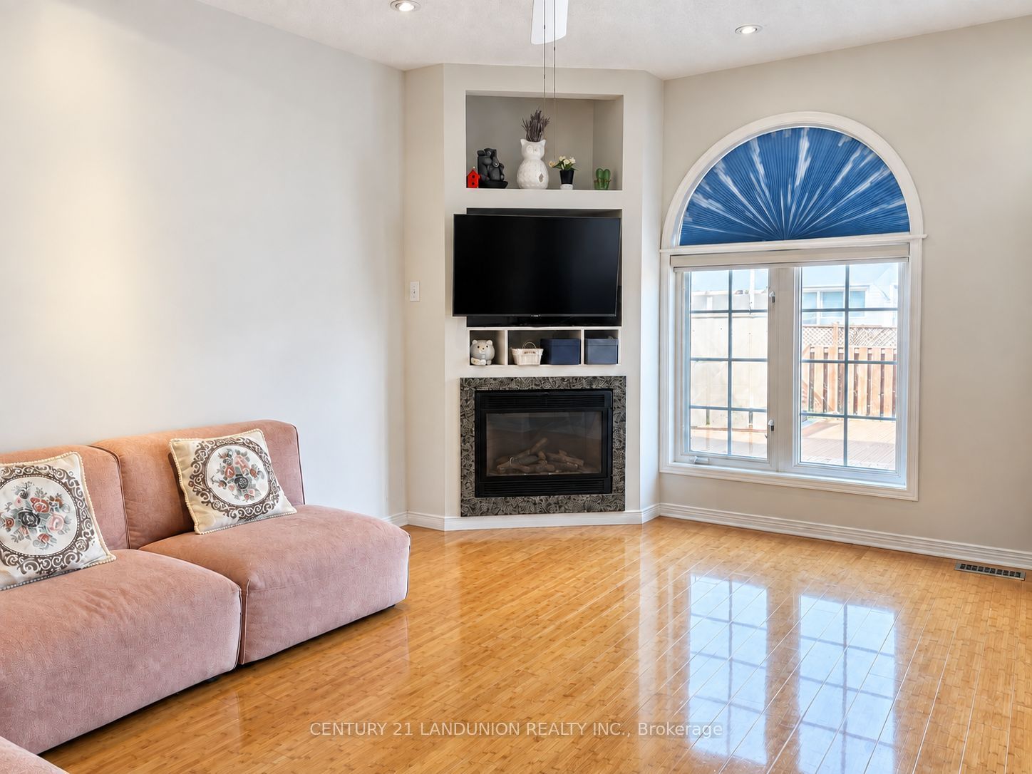 52 Kentley Street Property Photo 10