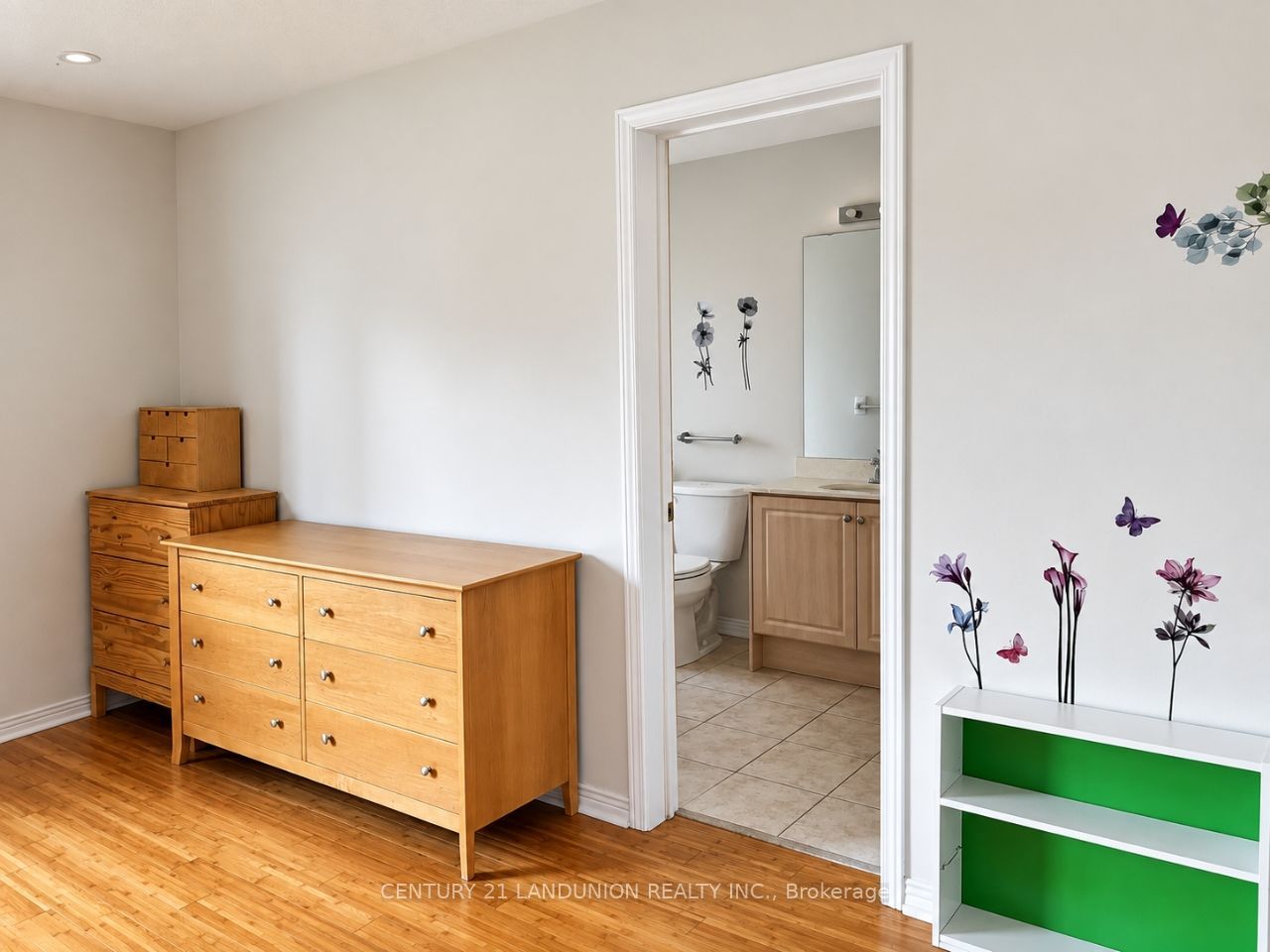 52 Kentley Street Property Photo 20