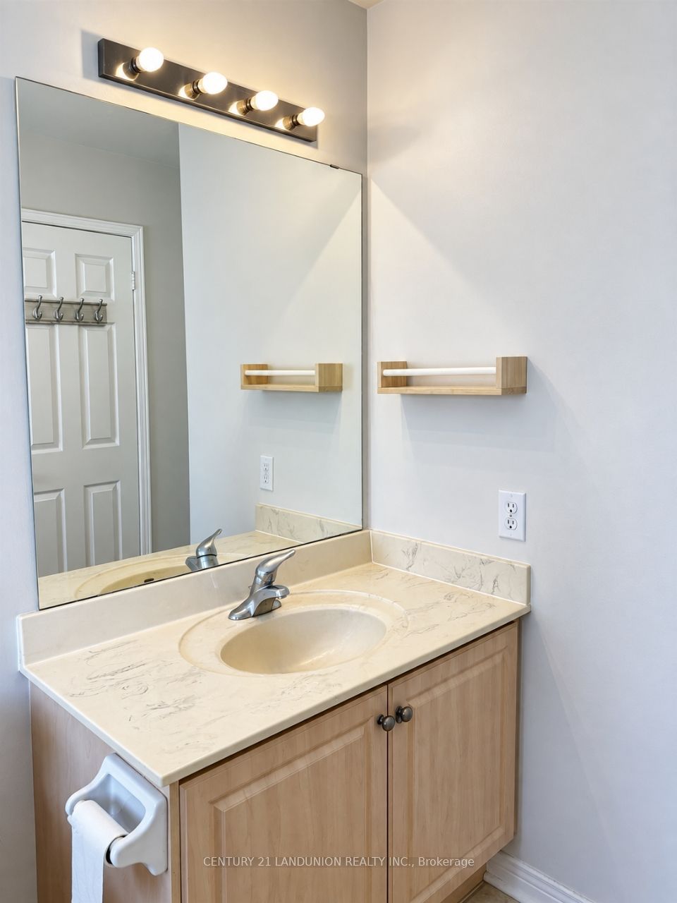 52 Kentley Street Property Photo 22