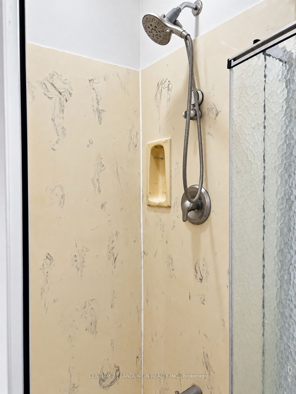 52 Kentley Street Property Photo 23