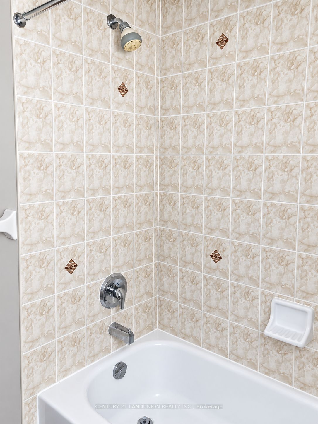52 Kentley Street Property Photo 31